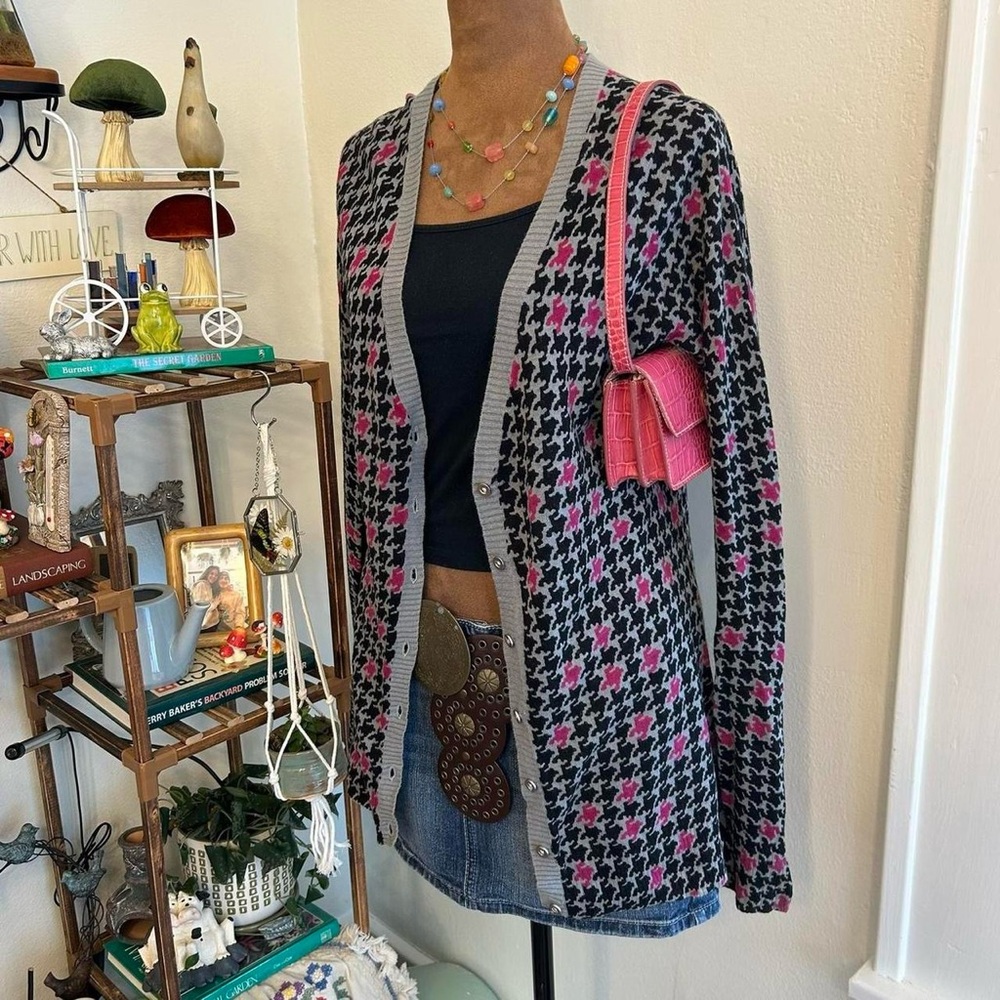 Y2K Office Barbie Mudd Black & Pink Houndstooth Button Up Cardigan Sweater